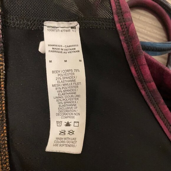 Nike Swoosh Icon Clash Floral Strappy Sports Bra Size Medium - Picture 10 of 12